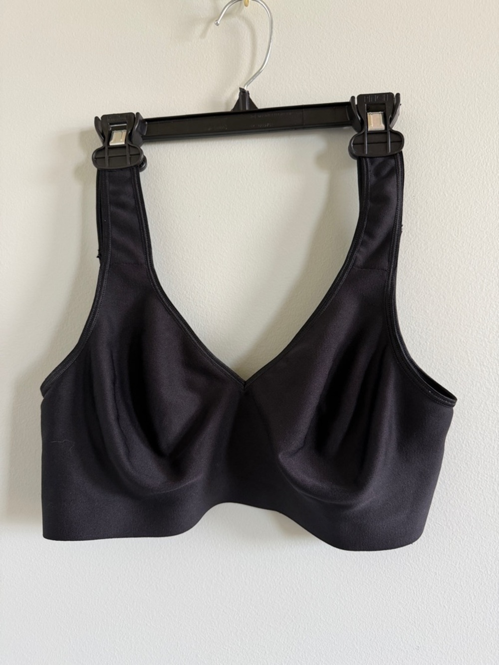 Seamless Support Wireless Bra in Black